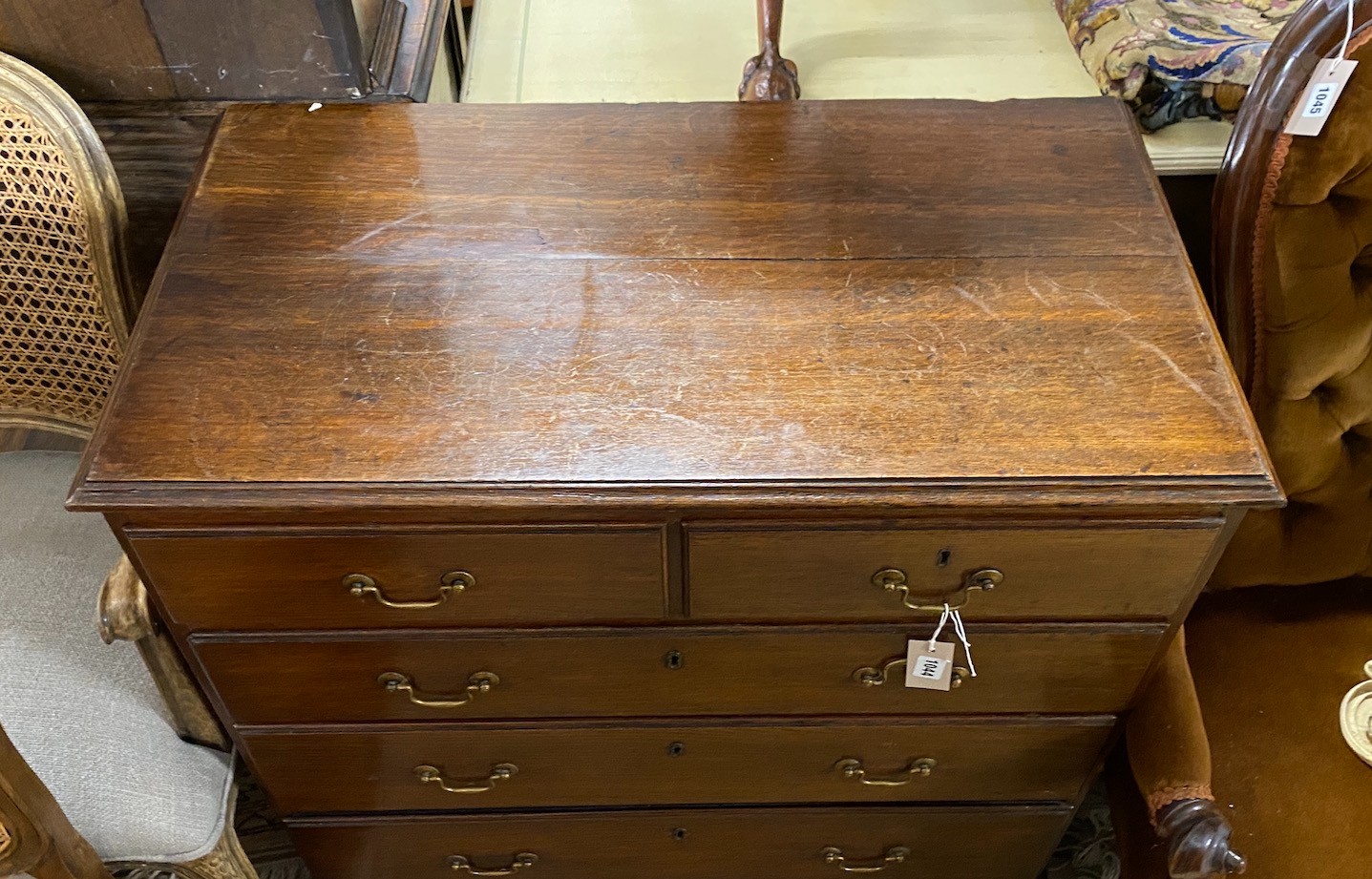 A small George III oak five drawer chest, width 84cm, depth 47cm, height 84cm